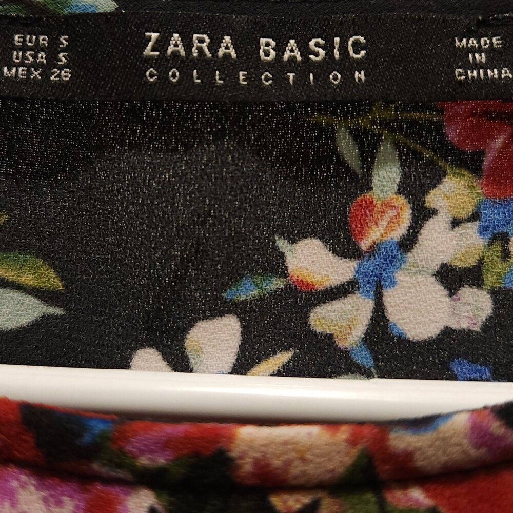 Zara Basic Floral Blouse - Size Small - image 6